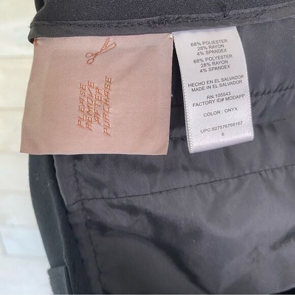 Daisy Fuentes Capris Pants - Black Size 6 - Like New! - Picture 4 of 7